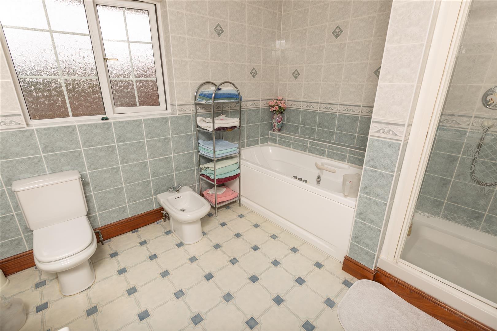 Llys Le Breos, Mayals, Swansea, SA3 5DL